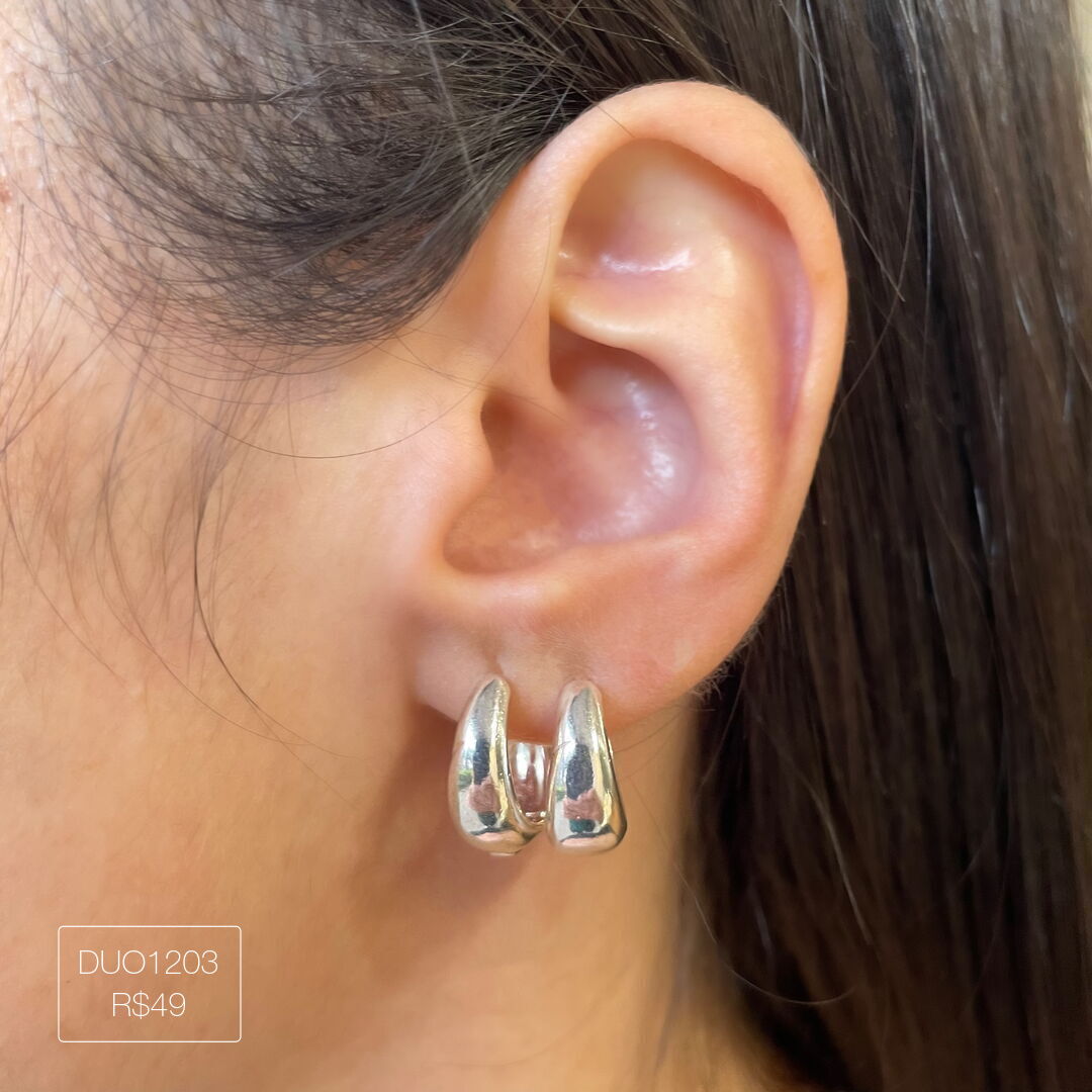 Duo Argola Triangular Lisa Prateada